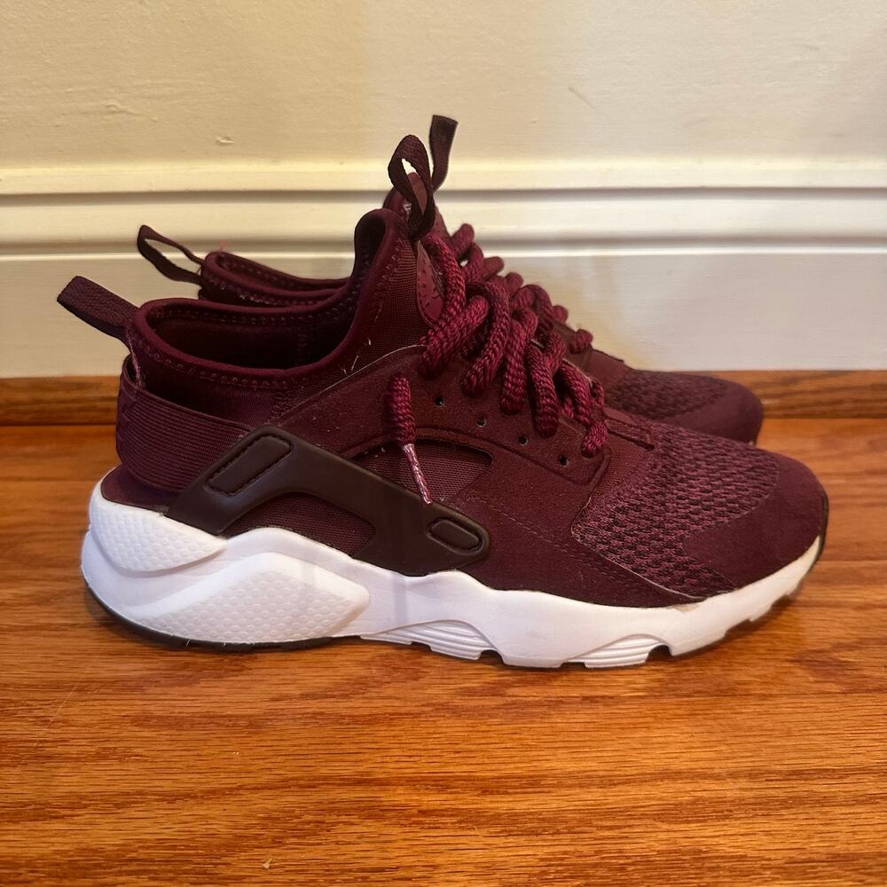 Nike Air Huarache Run Ultra SE sz 6 youth